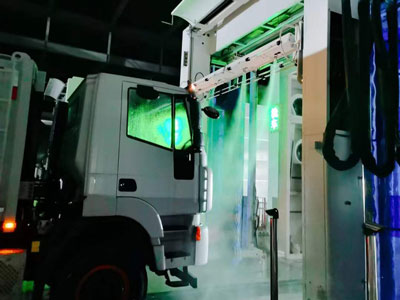 Pre-wash gantry